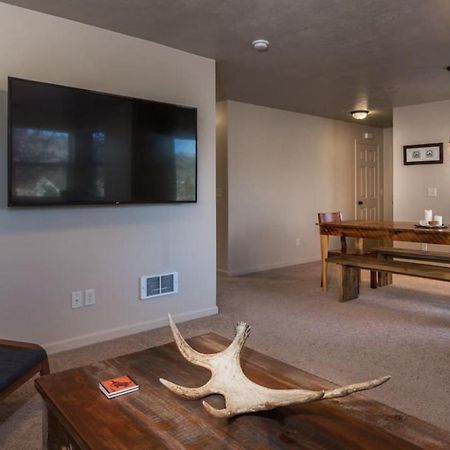 2 Bedroom Upstairs Condo With Ac In Victor, Id Екстериор снимка